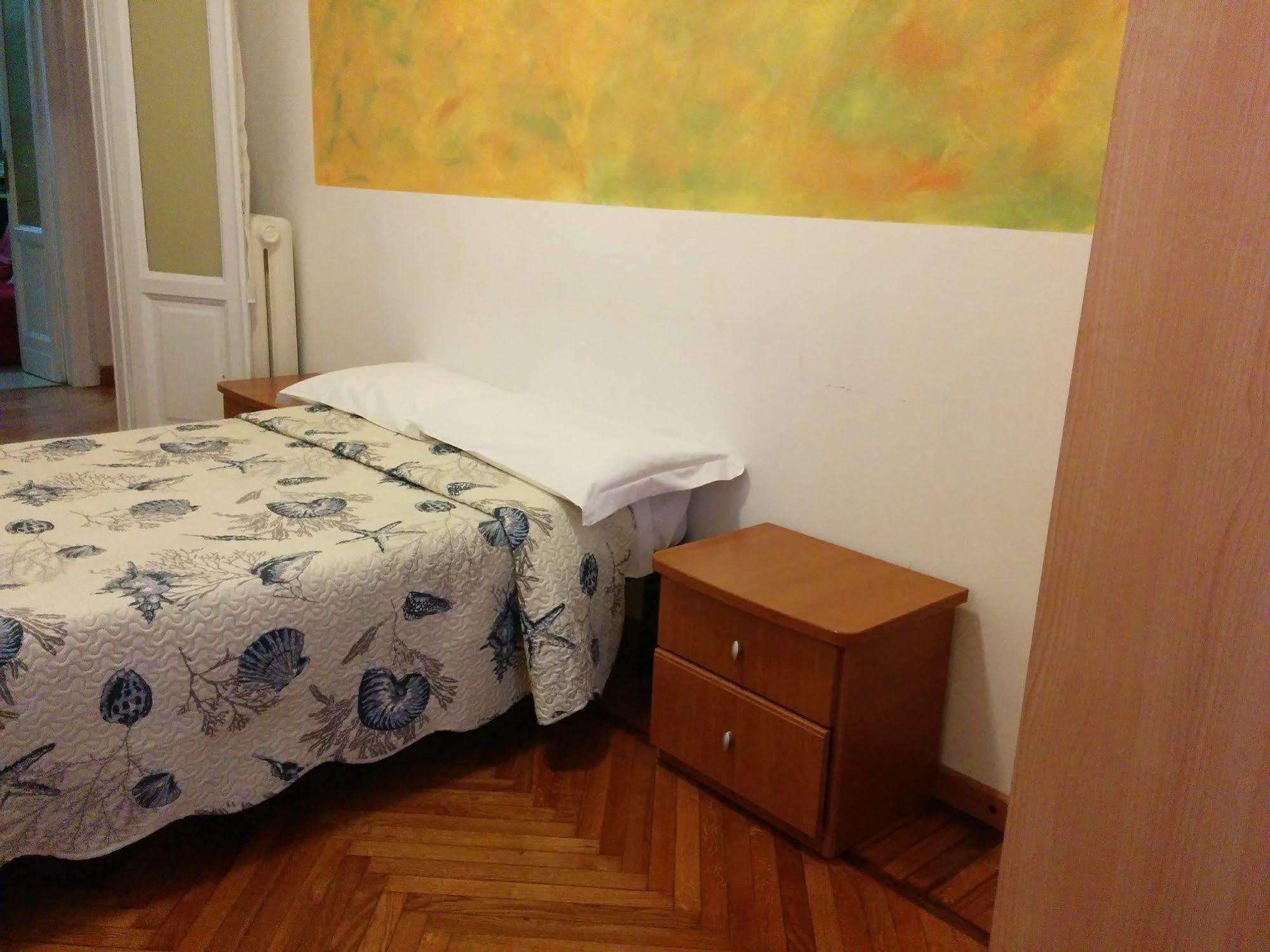 Adam'S House Hostel Milan Exterior photo