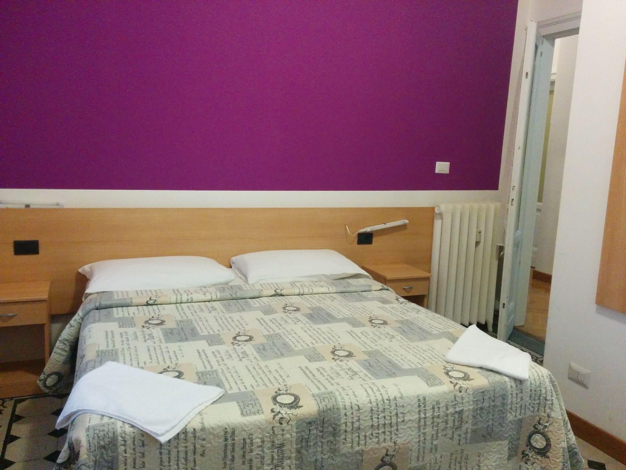 Adam'S House Hostel Milan Exterior photo