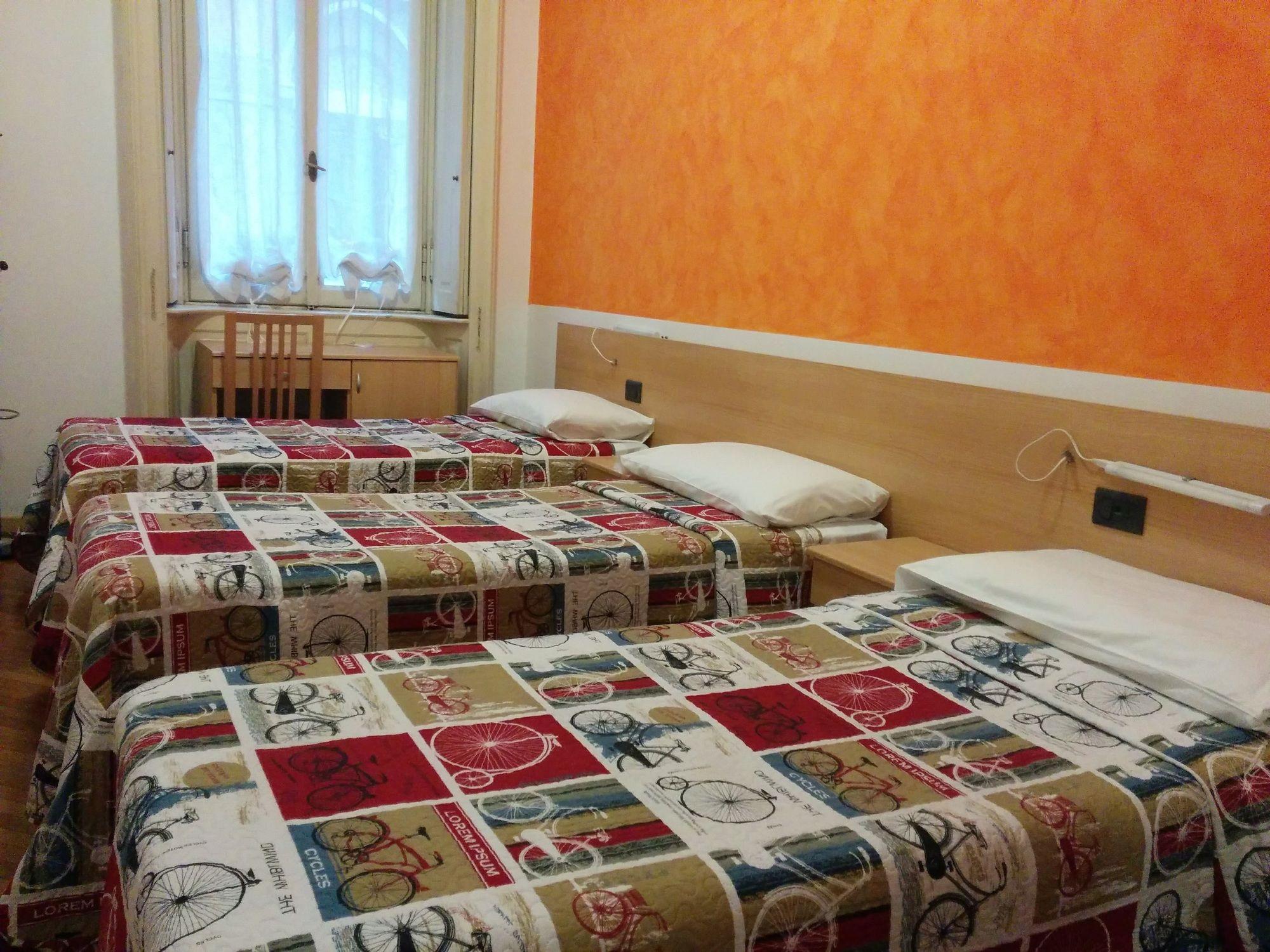 Adam'S House Hostel Milan Exterior photo